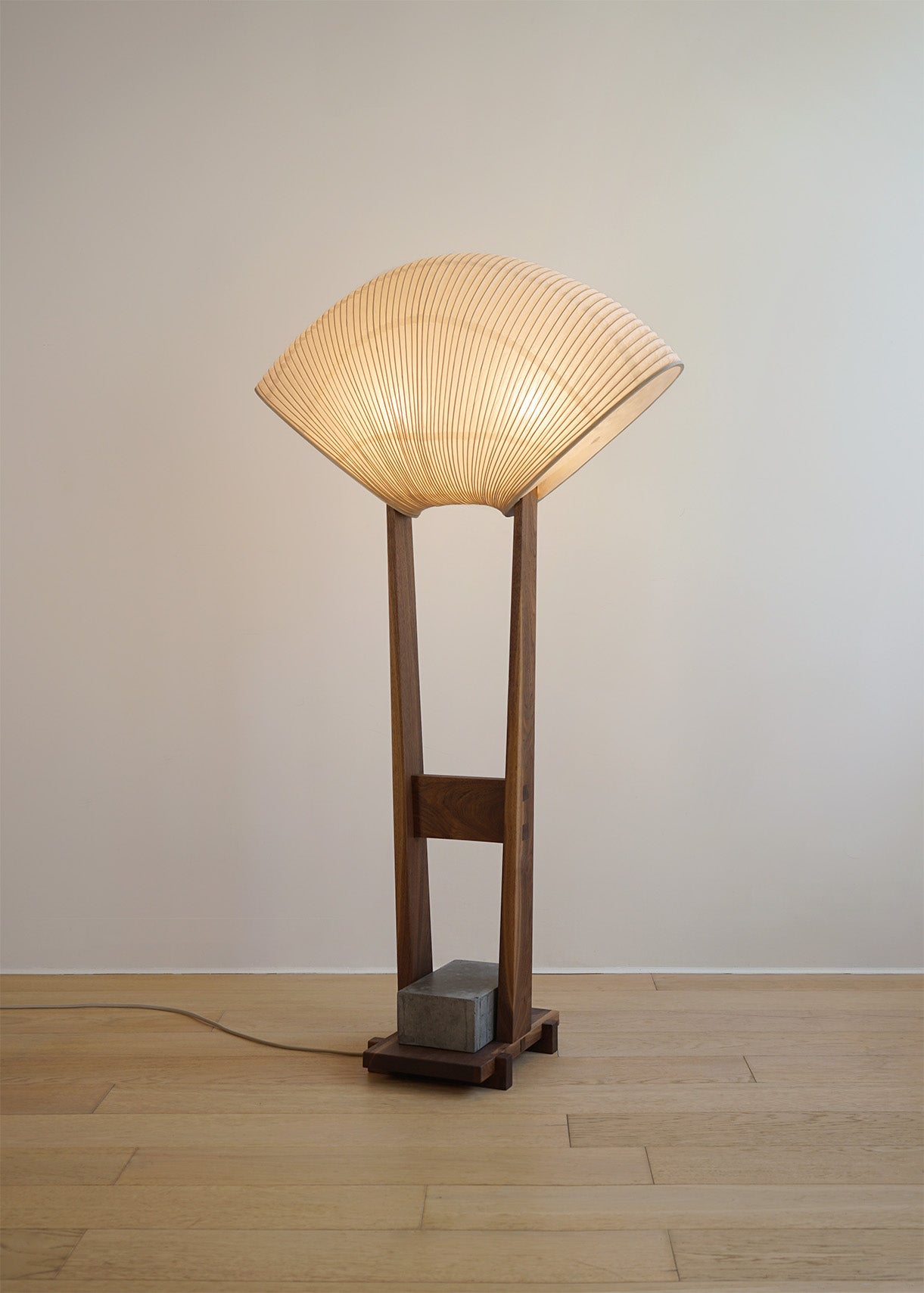 Relic I Lamp